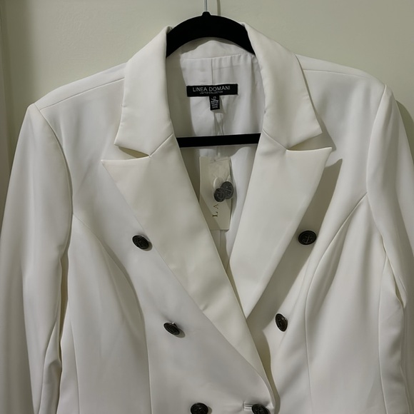 Blazer - Picture 5 of 5